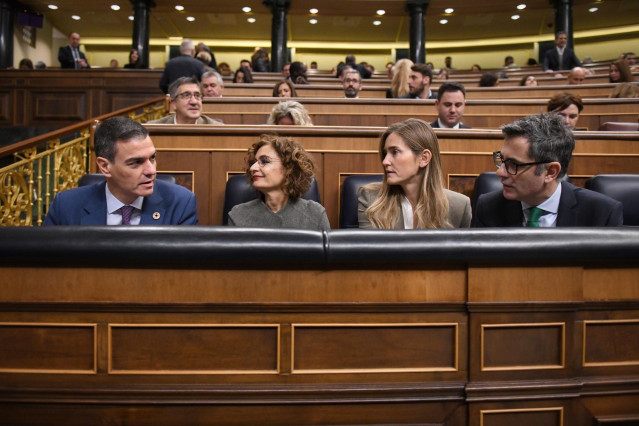 Archivo - El presidente del Gobierno, Pedro Sánchez; la vicepresidenta primera, María Jesús Montero; la vicepresidenta tercera, Sara Aagesen y el ministro para la Presidencia, Félix Bolaños, a 11 de diciembre de 2024, en Madrid (España).