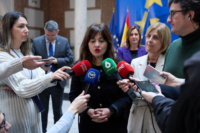 Archivo - La ministra de Juventud e Infancia, Sira Rego, atiende a los medios de comunicación, antes de la reunión con la Junta de Gobierno de la Federación Española de Municipios y Provincias, en la sede de la FEMP, a 21 de enero de 2025, en Madrid (Espa