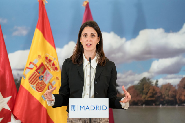 Archivo - La portavoz de Más Madrid en el Ayuntamiento de Madrid, Rita Maestre, interviene tras una sesión ordinaria del Pleno municipal, en el Palacio de Cibeles, a 23 de diciembre de 2024 en Madrid (España).