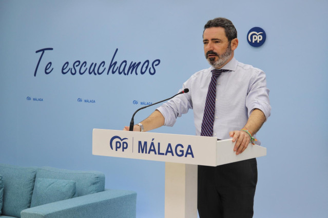El secretario general del PP de Málaga, José Ramón Carmona., ha acusado al PSOE de 