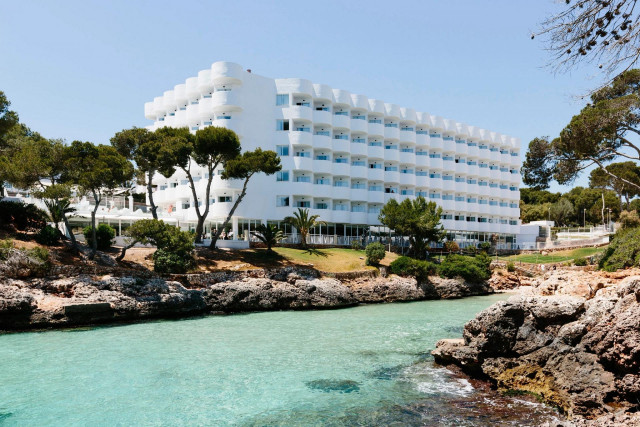 Archivo - HIP invierte 3,5 millones de euros en reposicionar el hotel AluaSoul de Mallorca.