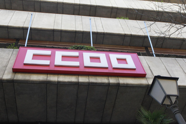Archivo - Sede CCOO, logo de Comisiones Obreras, edificio, edificios CCOO, fachada de Comisiones Obreras, cartel CCOO