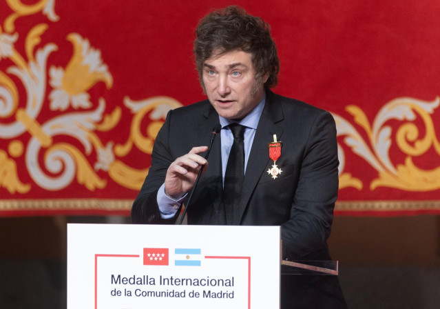 Archivo - El presidente de la República Argentina, Javier Milei, interviene en la Real Casa de Correos, a 21 de junio de 2024, en Madrid (España). Ayuso concede hoy a Milei la Medalla Internacional de la Comunidad de Madrid.