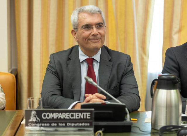 El autor Lorenzo Cotino Hueso durante la Comisión de Justicia, en el Congreso de los Diputados, a 19 de febrero de 2025, en Madrid (España).