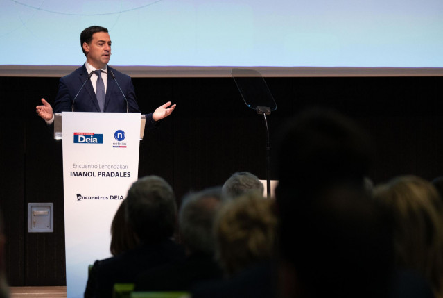 El Lehendakari, Imanol Pradales, durante su participación en el foro de Deia titulado 'Euskadi ante el nuevo orden mundial: más industria, más democracia, más autogobierno',