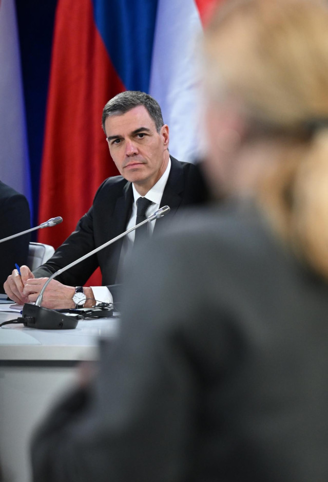 El presidente del Gobierno de España, Pedro Sánchez, participa en la cumbre internacional de apoyo a Ucrania, a 24 de febrero de 2025, en Kiev (Ucrania).
