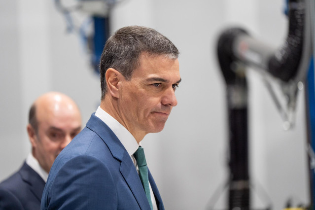 El presidente del Gobierno, Pedro Sánchez, durante la inauguración del centro de fabricación aeroespacial avanzada (ADMIRE) de ITP Aero, en el Parque Tecnológico nº300, a 27 de febrero de 2025, en Zamudio, Vizcaya, País Vasco (España)