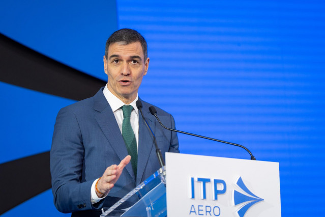 El presidente del Gobierno, Pedro Sánchez, interviene durante la inauguración del centro de fabricación aeroespacial avanzada (ADMIRE) de ITP Aero este jueves.