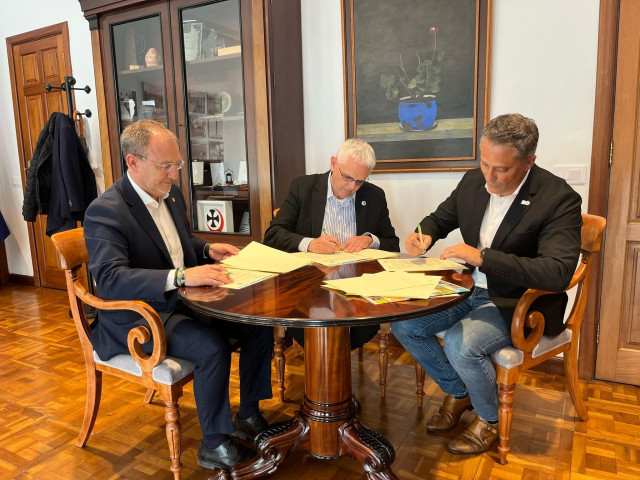 El Cabildo de La Palma firma con el IAC un protocolo de actuación para luchar contra especies exóticas invasoras