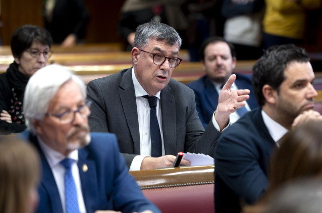 Archivo - El senador de Compromís, Enric Morera, durante la constitución de la comisión de investigación sobre la DANA, en el Senado, a 20 de enero de 2025, en Madrid (España).