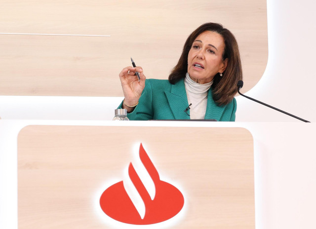 La presidenta del Banco Santander, Ana Botín, durante la presentación de los resultados de Banco Santander en su ejercicio de 2024, a 5 de febrero de 2025, en Boadilla del Monte, Madrid (España).