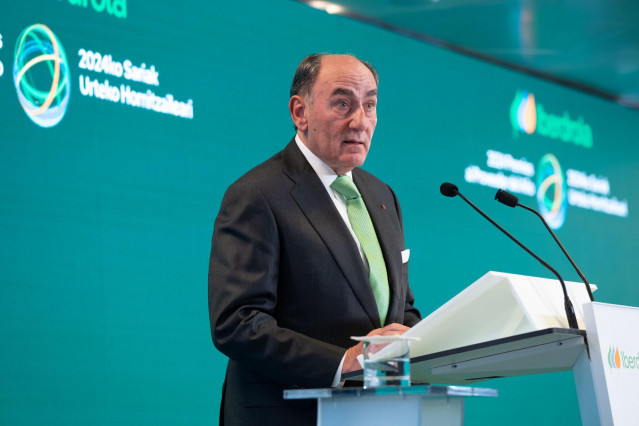 Archivo - El presidente de Iberdrola, Ignacio Galán, durante los Premios Iberdrola al Proveedor en España del año 2024, en la Torre Iberdrola, a 12 de noviembre de 2024, en Bilbao, Vizcaya, País Vasco (España). Iberdrola pretende incentivar y reconocer  a