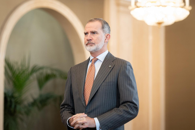 El Rey Felipe VI, recibe en audiencia a personalidades y patronos vinculados a la World Jurist Association, en el Palacio de la Zarzuela, a 7 de febrero de 2025, en Madrid (España).