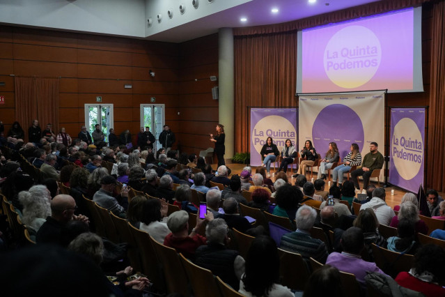 Podemos se reúne en València con la militancia para 