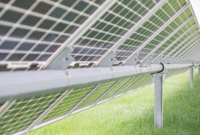 Archivo - PVH suministrará seguidores solares para un proyecto de Opdenergy en Chile de 110 MW