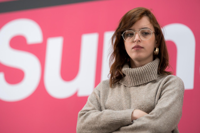 Archivo - La secretaria de Comunicación de Sumar, Elizabeth Duval, durante una rueda de prensa, en el Espacio Larra, a 26 de octubre de 2024, en Madrid (España).