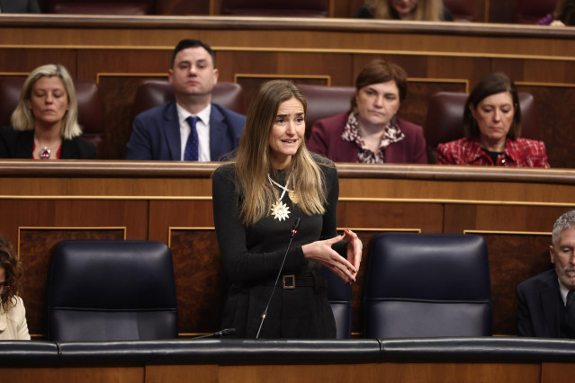 La vicepresidenta tercera y ministra para la Transición Ecológica, Sara Aagesen, durante un pleno en el Congreso de los Diputados, a 19 de febrero de 2025, en Madrid (España).