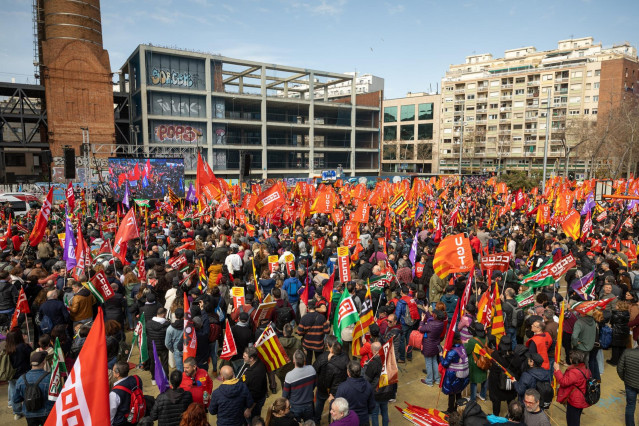 Manifestación a favor de la reducción de la jornada laboral en Barcelona