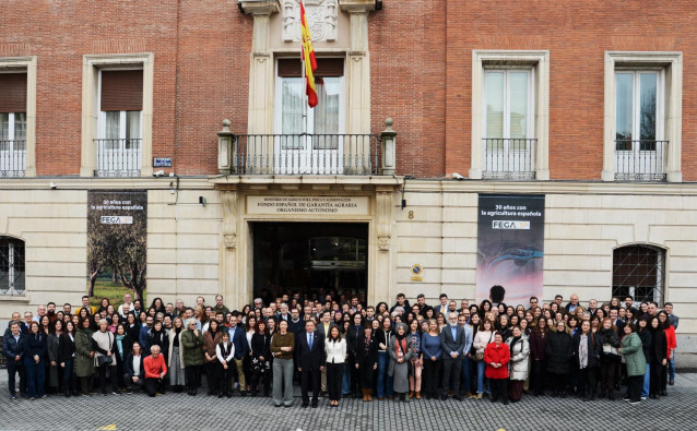 El ministro de Agricultura, Pesca y Alimentación, Luis Planas, en su visita al FEGA que cumple 30 años