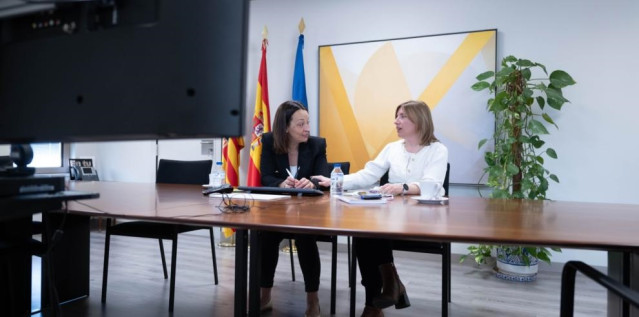 La consejera de Bienestar y Familia, Carmen Susín, y la directora de Inclusión Social y Voluntariado, María Charte, durante la Conferencia Sectorial del pasado 18 de marzo de 2024 (foto de archivo)