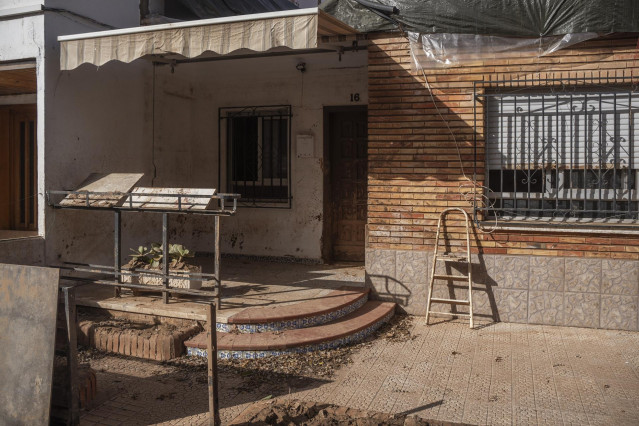 Archivo - Una casa afectada por la DANA en el barrio de la Fuente.
