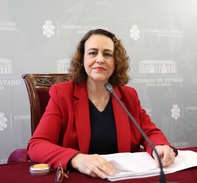 Archivo - La exministra y expresidenta del Consejo de Estado, Magdalena Valerio, en una rueda de prensa.