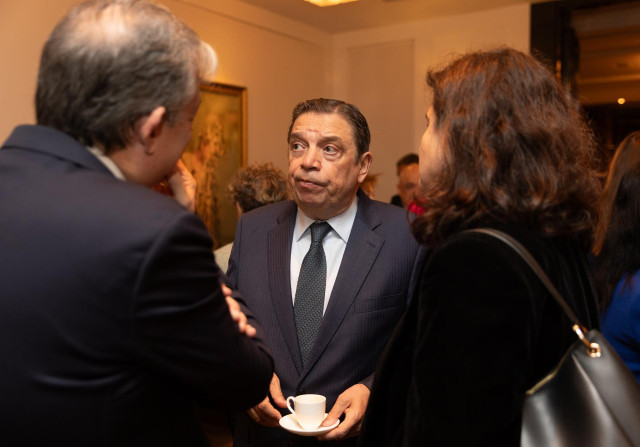 El ministro de Agricultura, Luis Planas, llega a un desayuno informativo de Europa Press, en el Hotel Rosewood Villa Magna, a 5 de marzo de 2025, en Madrid (España).