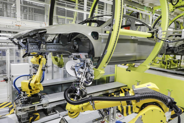 Archivo - El precio de fabricación de los vehículos de motor en España repunta un 0,4% en enero.