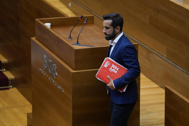 Archivo - El síndic del PSPV-PSOE, José Muñoz, interviene en el Debate de Política General en Les Corts