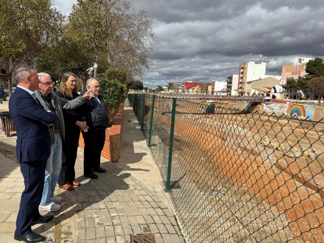 Presidente de la CEV, Salvador Navarro; alcalde de Picanya, Josep Almenar; candidata a la presidencia de CEPYME, Ángela de Miguel y Vicente Alabau, representantes de l´Associació Empresarial de Picanya