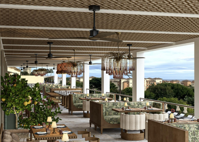 Manero En Hotel Don Carlos (Marbella)