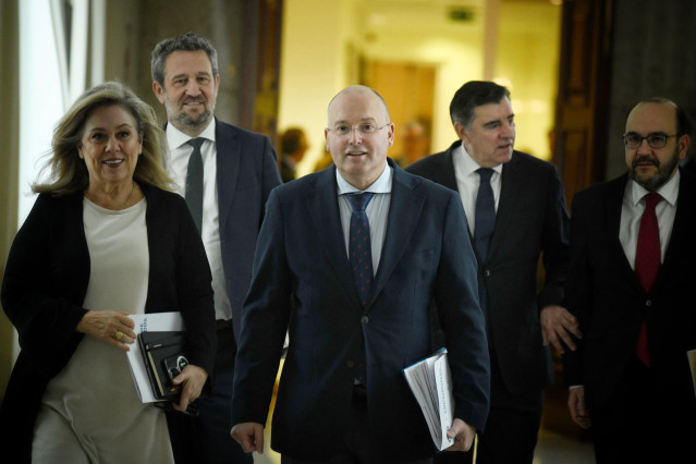 El portavoz del PP en el Congreso, Miguel Tellado, a su llegada a una reunión de la Junta de Portavoces en el Congreso de los Diputados, a 11 de marzo de 2025, en Madrid (España).