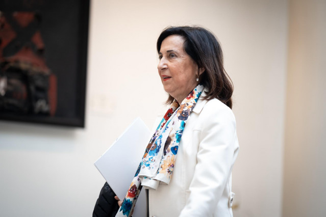 La ministra de Defensa, Margarita Robles, a su llegada a una sesión de control en el Senado, a 11 de marzo de 2025, en Madrid (España).