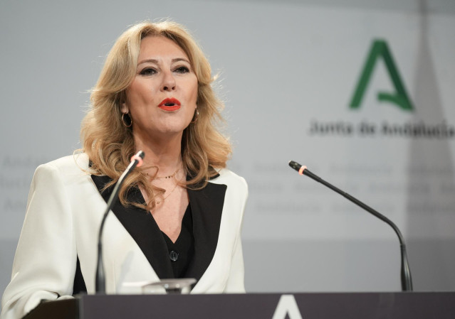 La consejera de Economía y portavoz del Gobierno, Carolina España, este miércoles en la rueda de prensa posterior a la reunión del Consejo de Gobierno.