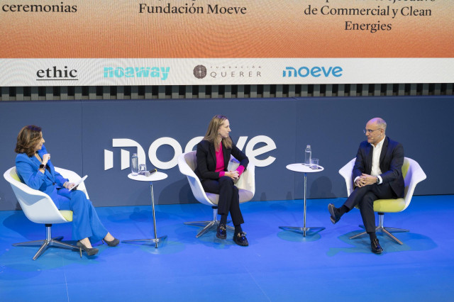 Cierre de Bettina Karsch, directora de Recursos Humanos de Moeve y Carlos Barrasa, director de Commercial&Clean Energies de Moeve