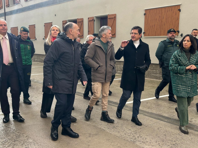 El ministro del Interior, Fernando Grande-Marlaska durante su visita al cuartel de la Guardia Civil de Jaca.