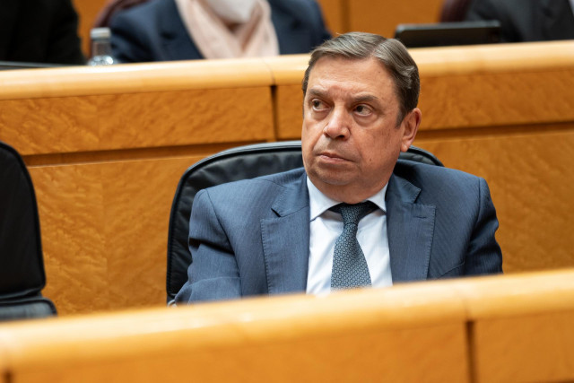 El ministro de Agricultura, Pesca y Alimentación, Luis Planas, durante una sesión de control en el Senado, a 11 de marzo de 2025, en Madrid (España).
