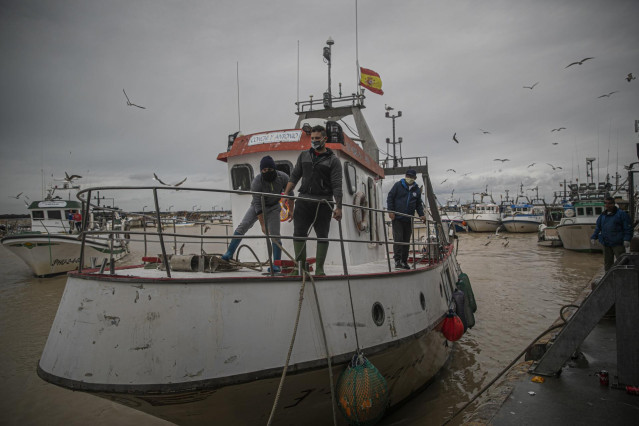 Archivo - Llegada de un barco pesquero