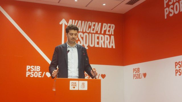 El diputado del PSOE en el Congreso Pepe Mercadal durante una rueda de prensa.