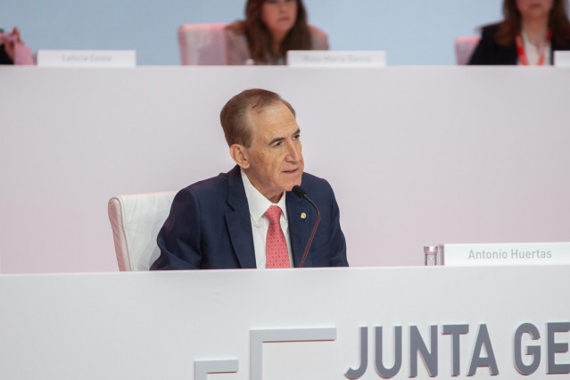 El presidente de Mapfre, Antonio Huertas, durante la celebración de la junta general de accionistas de Mapfre, en el Palacio Municipal de Congresos del Campo de las Naciones, a 14 de marzo de 2025, en Madrid (España).