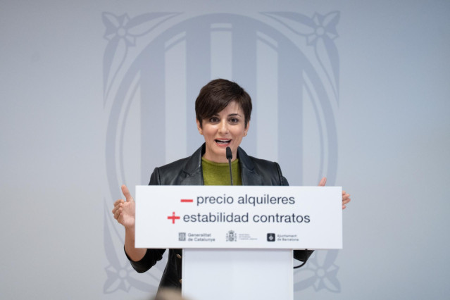 La ministra Isabel Rodríguez, interviene durante una reunión para valorar la contención de rentas en zonas de mercado residencial tensionado tras un año de la aplicación, en la Conselleria de Vivienda, a 14 de marzo de 2025