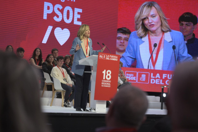 La secretaria general del PSOE de Aragón, ministra de Educación, Formación Profesional y Deportes y portavoz del Gobierno, Pilar Alegría, interviene durante la inauguración del 18º Congreso del PSOE de Aragón, en el Auditorio de Zaragoza, a 15 de febrero