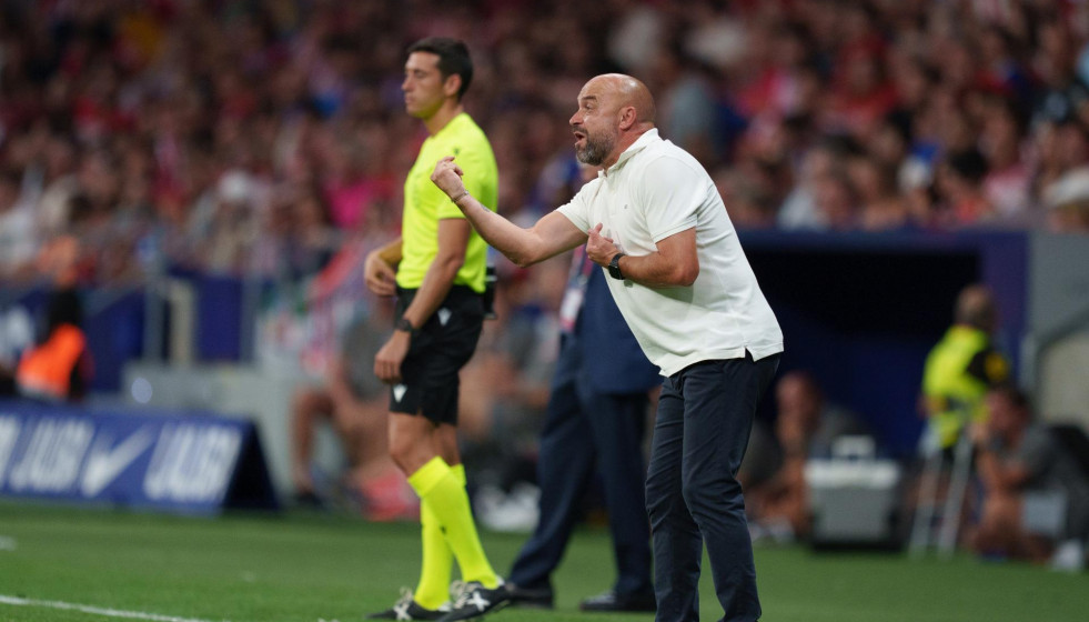 EuropaPress 6178762 manolo gonzalez head coach of espanyol gestures during the spanish league