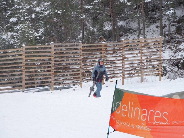 El Rey felipe VI este domingo disfrutando de la nieve en la estación de esquí turolense de Aramón Valdelinares