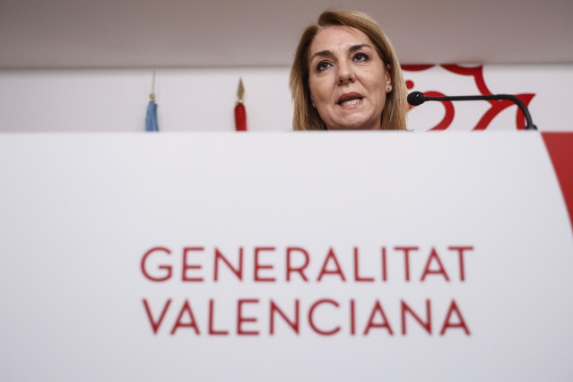 Archivo - La vicepresidenta del Consell y consellera de Servicios Sociales, Igualdad y Vivienda, Susana Camarero, durante una rueda de prensa  (imagen de archivo)