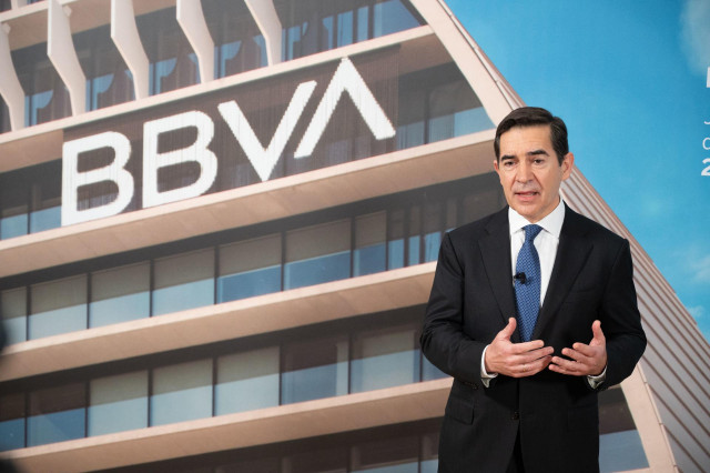 El presidente de BBVA, Carlos Torres Vila, durante la junta general de accionistas de BBVA, en el Palacio Euskalduna, a 21 de marzo de 2025, en Bilbao, Vizcaya, País Vasco (España).