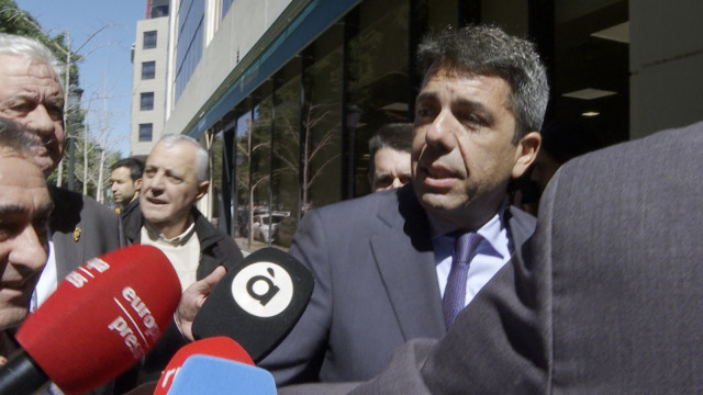 El presidente de la Generalitat, Carlos Mazón, a su llegada a un acto organizado pro Fecoreva con motivo del Día Mundial del Agua