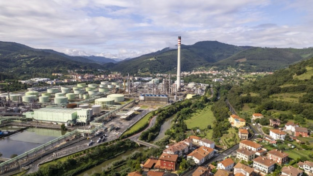 Archivo - Petronor obtiene por segunda vez el certificado ISO-50001.