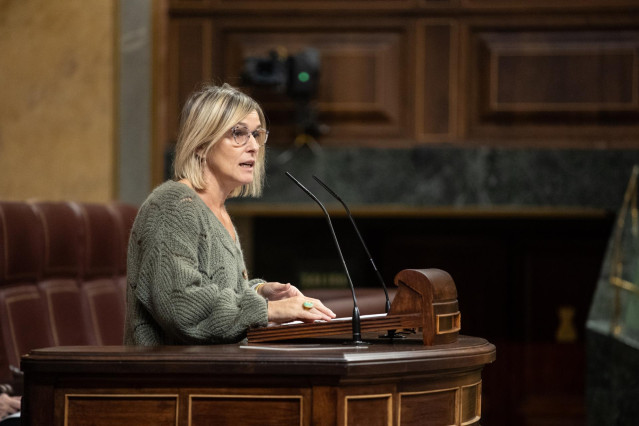Archivo - La diputada del PNV Idoia Sagastizabal interviene durante una sesión plenaria en el Congreso de los Diputados, a 15 de octubre de 2024, en Madrid (España).