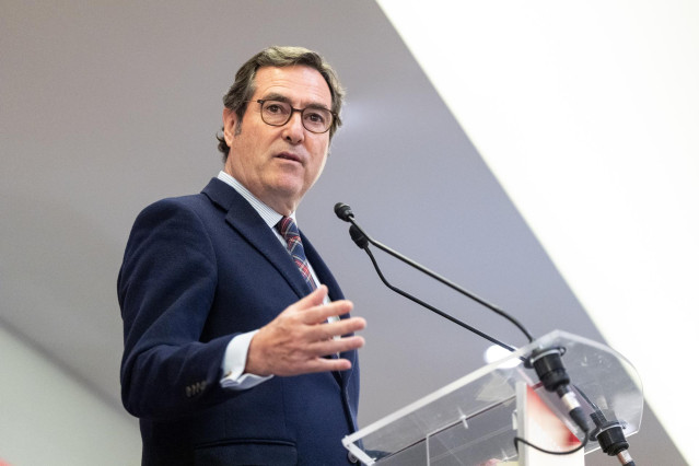 El presidente de la CEOE, Antonio Garamendi, en el 'Foro Económico de Álava'